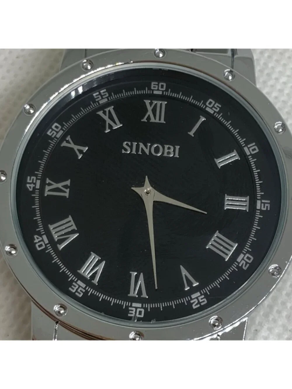 Sinobi men watch 40mm silver tone black dial Roman indices quartz 7.5” running